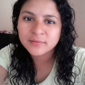 Meet your Posher, Yaneth